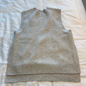 H&M Light Gray Knit Vest